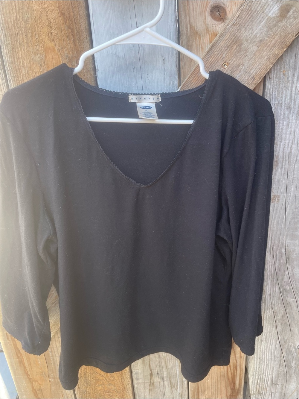Old Navy Black V-Neck 3/4 Sleeve Tee with Lace